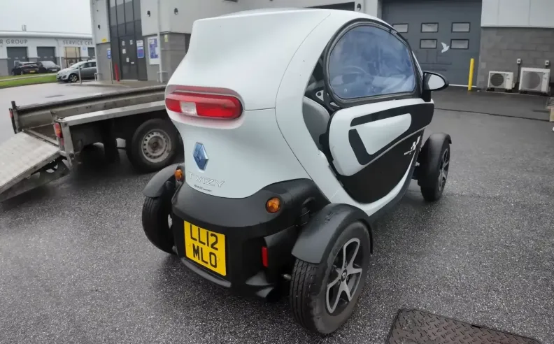 الهندسة المعقدة: كيف استوعب الهيكل هذا الجنون؟