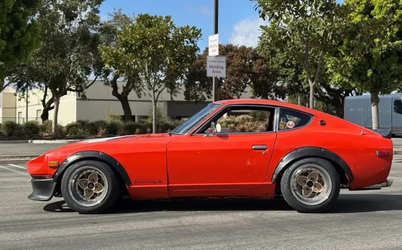 الهندسة المستحيلة: كيف استقبلت الـ 240Z قلب مرسيدس؟