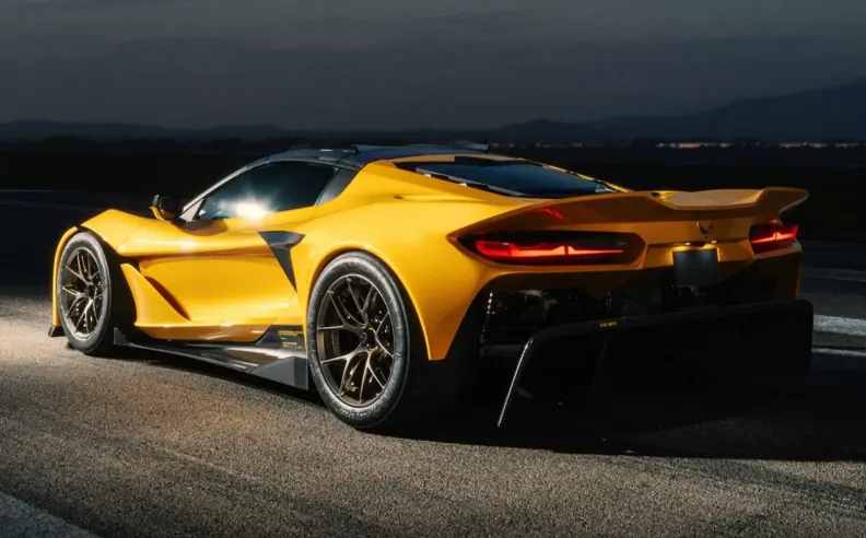 العرض والديناميكية الهوائية المتطرفة