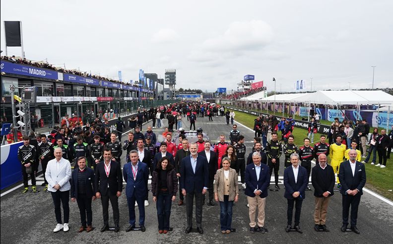 سباق مدريد إي-بريكس يحتفي بالابتكار والاستدامة في رياضة السيارات