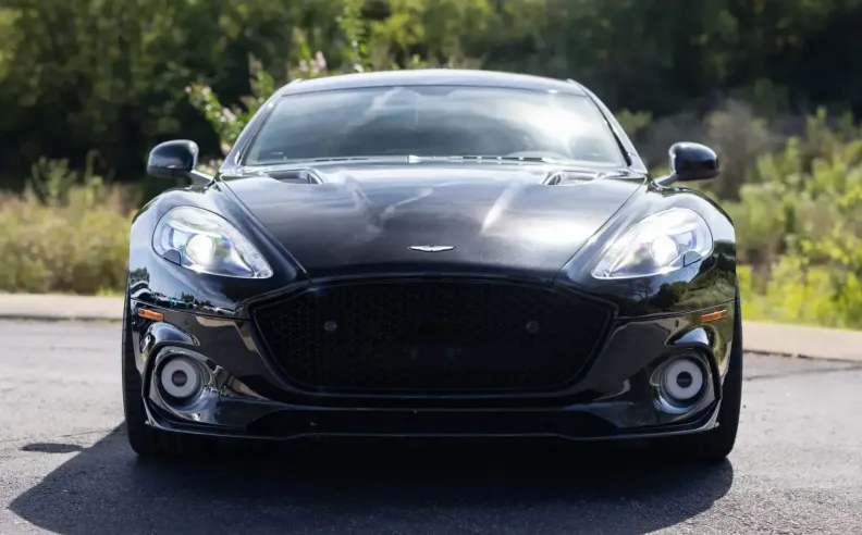 المقصورة: تزاوج الكربون والفخامة