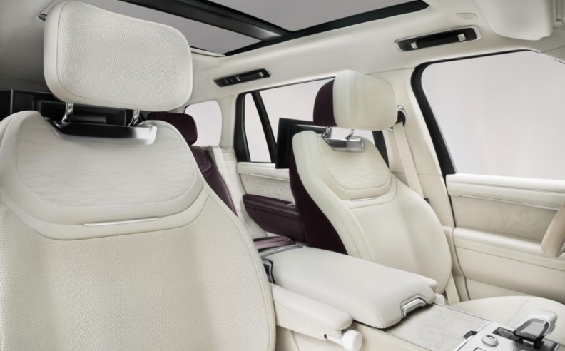 Range Rover Returns to Milan Design Week with Traces Installation