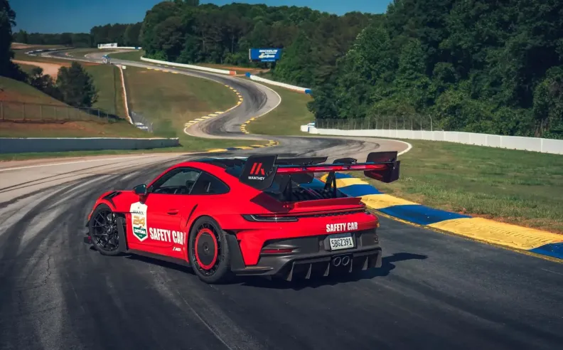 طرازات GT3 وGT3 RS تؤكد التفوق