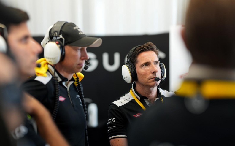 Jaguar TCS Racing Battles Through Sanya Chaos