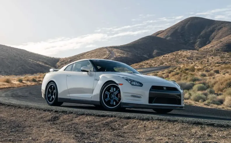 سحر نظام VDC في نيسان GT-R: تغذية راجعة خارقة