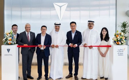 الطاير للسيارات تفتتح صالة عرض جديدة لعلامة «ديبال» في الشارقة وتقدم تقنيات السيارات الهجينة الفائقة
