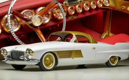 Cadillac Elegante 1955 Is a Golden American Icon