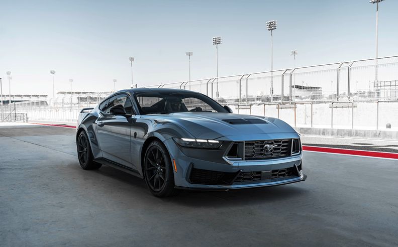 من حلبات السباق إلى الطرقات العامة كيف تصنع فورد محركات V8 لا تُقهر لسيارات موستانج