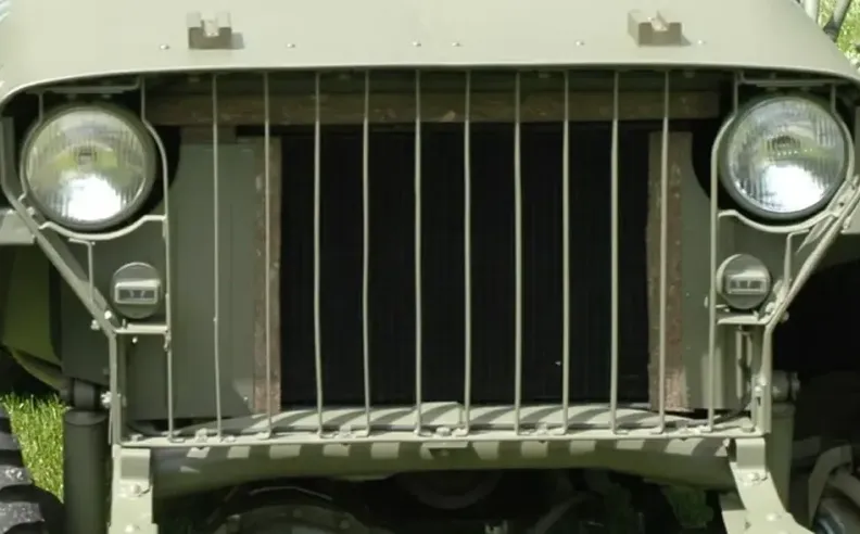 The military Jeep originally had nine grille slots