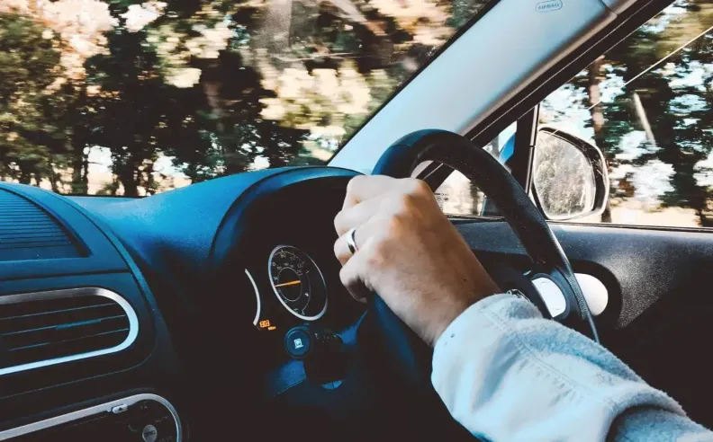 تلف هيكل الإطار أو اعوجاج الجنط 