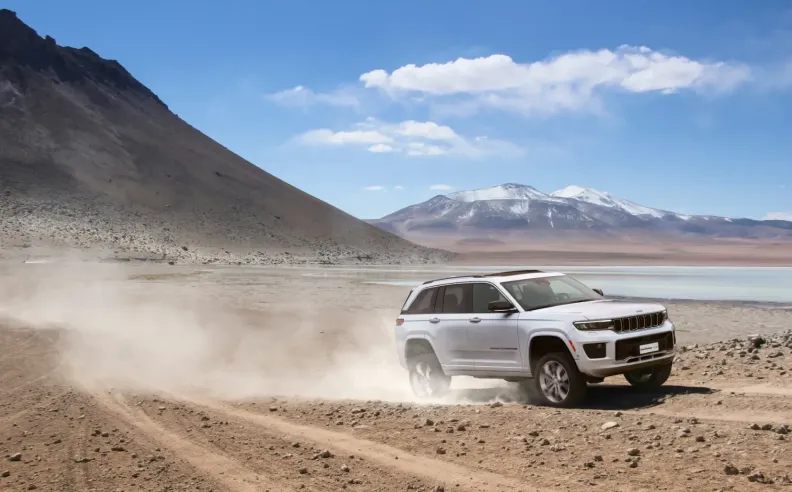 جراند شيروكي تجمع بين القدرة والتطور