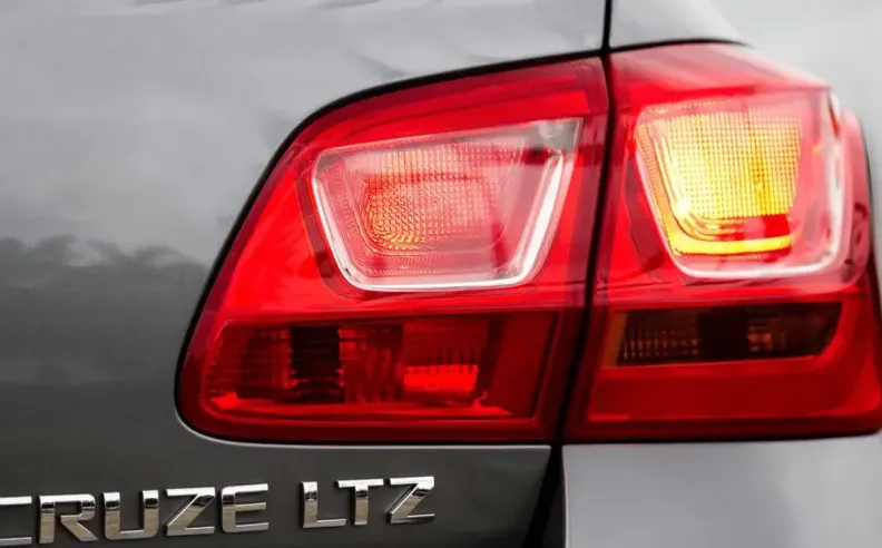 Amber Makes Turn Signals Easier to Identify