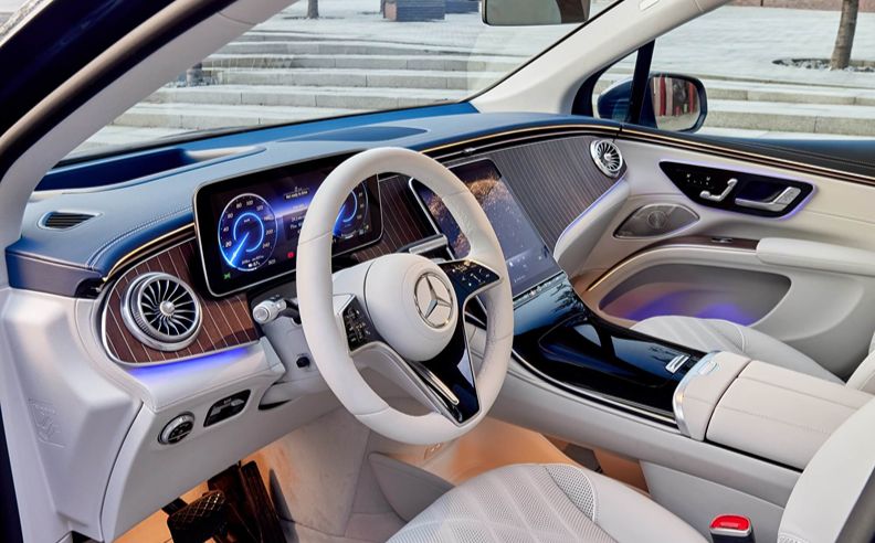 شركة الإمارات للسيارات تحتفي بالمرأة الإماراتية خلف عجلة القيادة