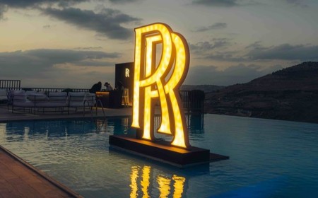 رولز-رويس موتور كارز تحتفي بـ «ENCHANTING AMMAN» في قلب الأردن