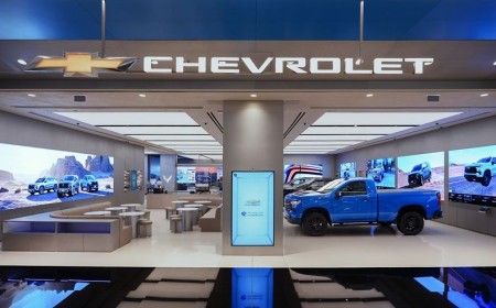 Chevrolet and Al Ghandi Auto Unveil Global-First Experiential Showroom in Dubai