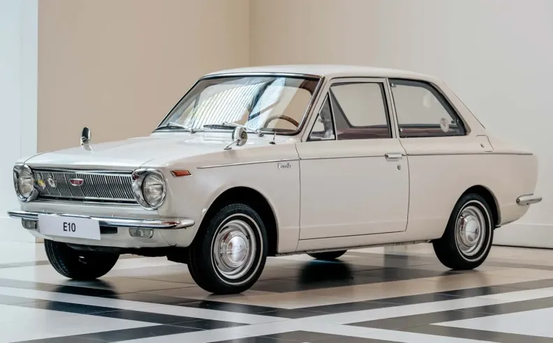 البدايات والتطور الميكانيكي: من E10 إلى AE86 (1966 - 1987)