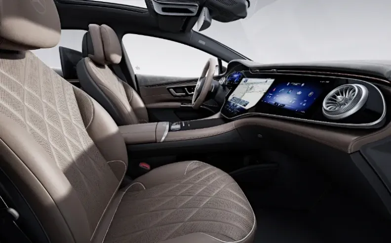 مرسيدس EQS من الداخل