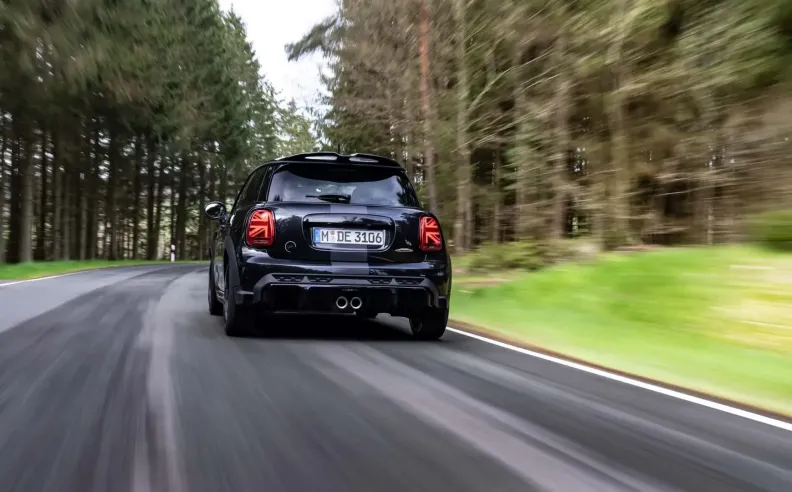 أهم الإختلافات عن النسخة العادية