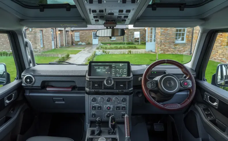 تصميم سيارة جروناديير من الخارج والداخل