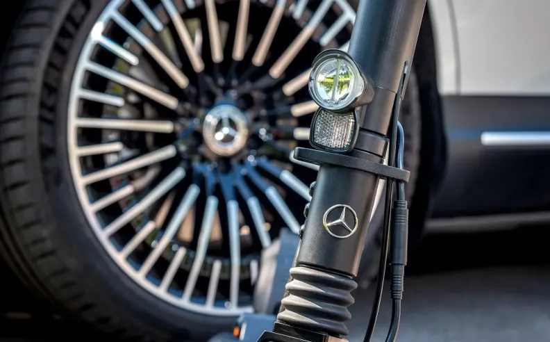 مواصفات الأمان والسلامة في سكوتر مرسيدس