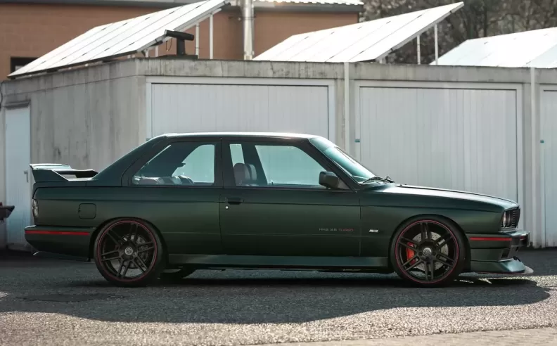 Powerful Heart: 405-HP Turbo I6 Engine