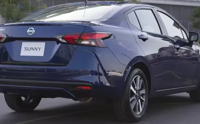 Nissan Sunny SV
