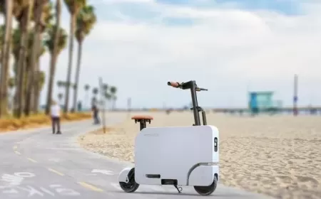 New Honda Motocompacto E-Scooter Redefines Personal Urban Mobility as Sleek, Simple, and Uniquely Foldable