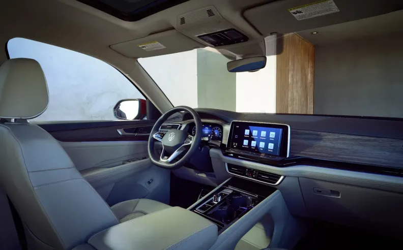 مقصورة داخلية رحبة وتجهيزات متقدمة