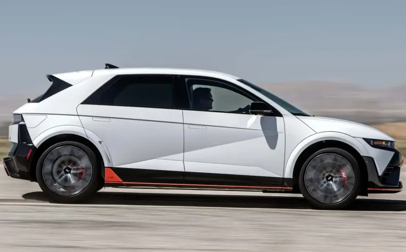 محاكاة ضجيج المحرك: إضافة سيمفونية صوتية إلى المحرك الكهربائي