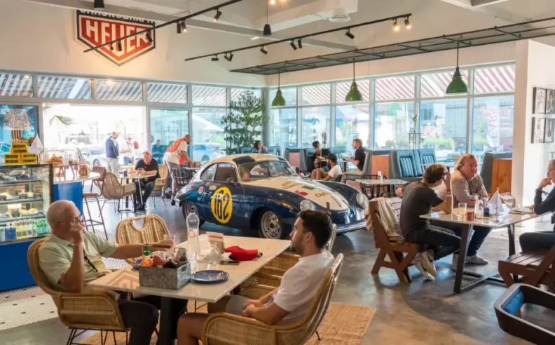 Cars Cafe