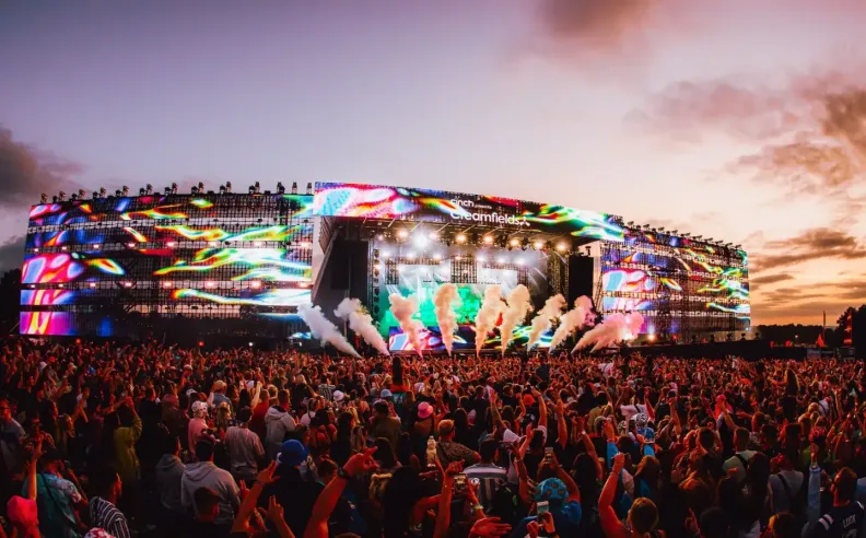 فعاليات رياضية وثقافية فريدة من نوعها.. فيض من الأحداث على مدار العام