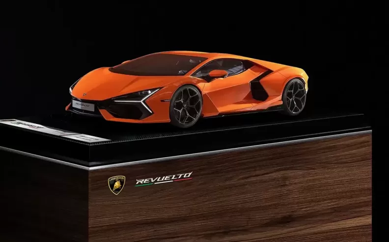 Lamborghini Revuelto