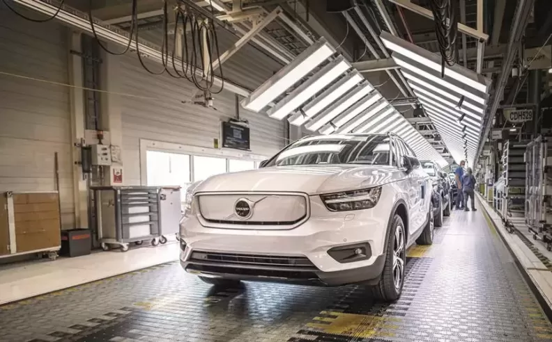 Help protect people’s lives within and beyond the value chain 