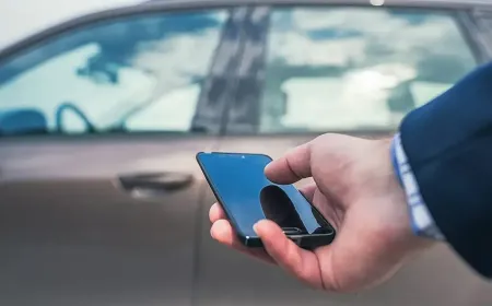 اكتشف عالمًا جديدًا من الراحة مع تطبيق تسلا المبتكر