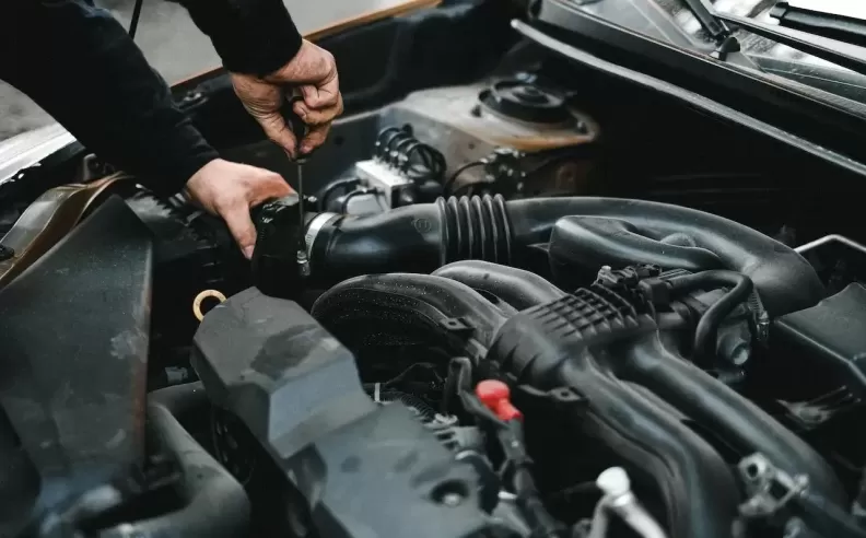 Repairing the throttle in the car