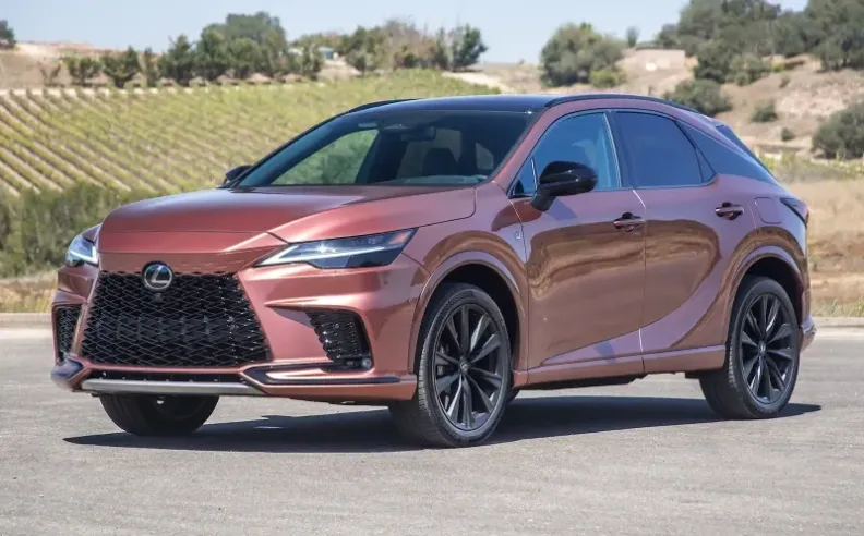 سيارات يابانية جديدة من لكزس