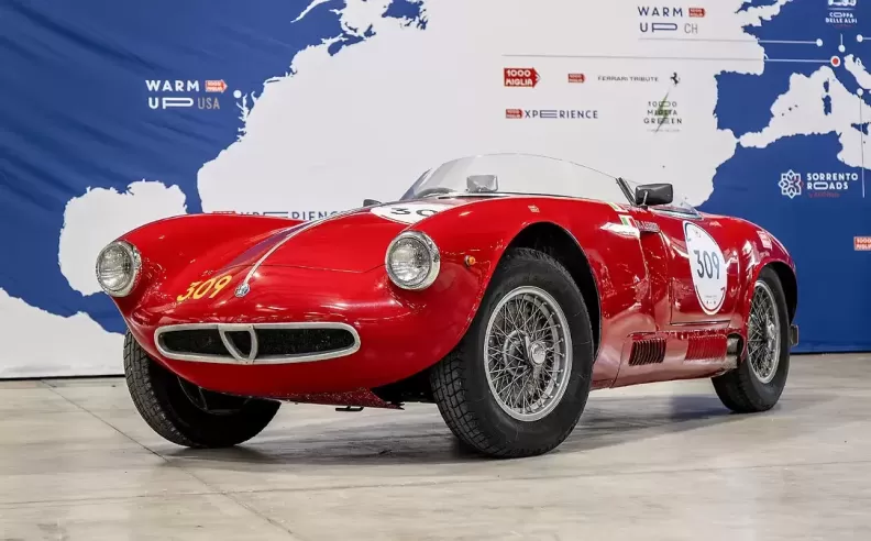 To experience the race with its fans, Alfa Romeo is inspired by 8-bit video games.