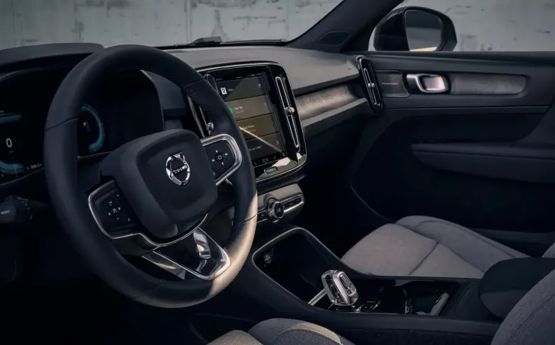 المقصورة الداخلية لفولفو XC40