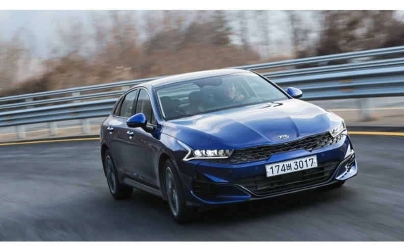 تجهيزات كيا K5 موديل 2023 فئة استاندر 