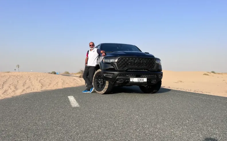 المحرك V6 التيربو المزدوج مقارنة بـ V8