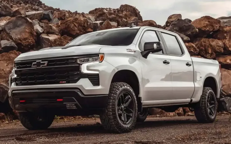 2. شيفروليه سيلفرادو: حصان العمل الأمريكي