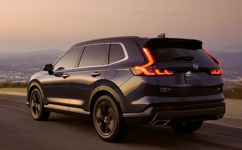 هوندا CR-V: العملية والرحابة