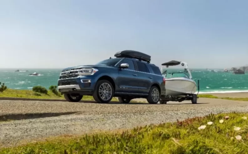 2024 Ford Expedition – Versatility and High Towing Capacity