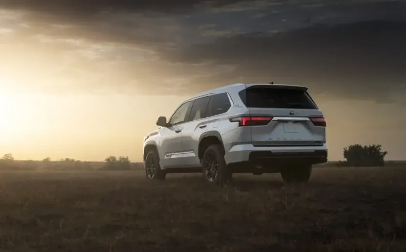 تويوتا سيكويا 2025: القوة والموثوقية في آنٍ واحد