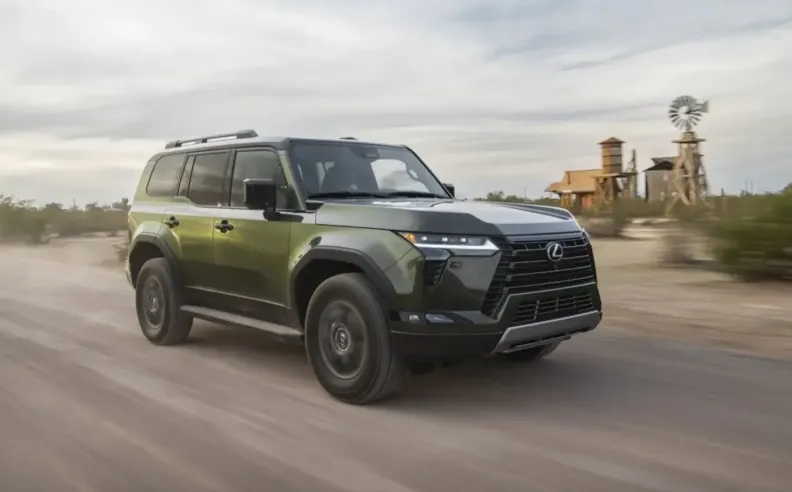 لكزس GX : الفخامة تلتقي بالقوة