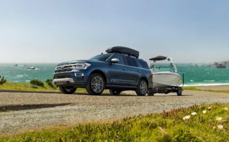 فورد إكسبيديشن: التعددية والقدرة العالية على السحب