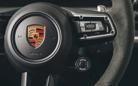 التزام بورشه بمحركات الاحتراق الداخلي: باناميرا وكايين ستعملان بالوقود حتى ثلاثينيات القرن الحالي