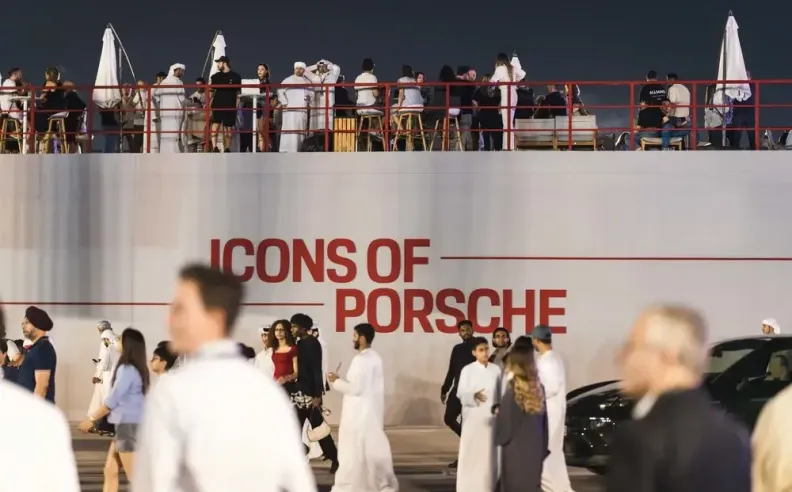 اجواء فنية وموقع ايقوني لمهرجان بورشه في دبي