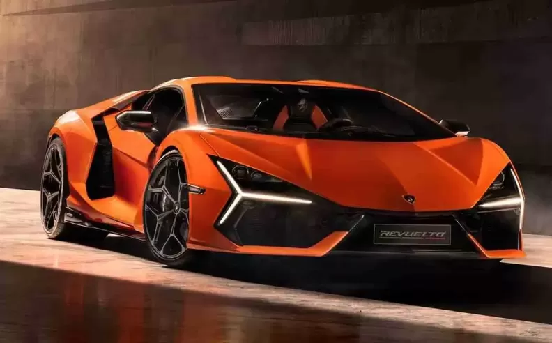 Lamborghini Revuelto and Urus SE