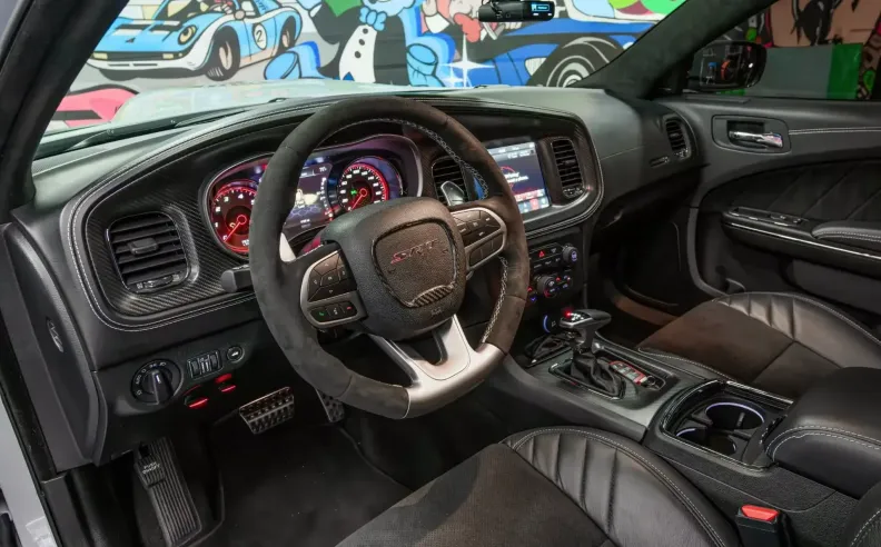 مقصورة مميزة وتجربة قيادة فريدة